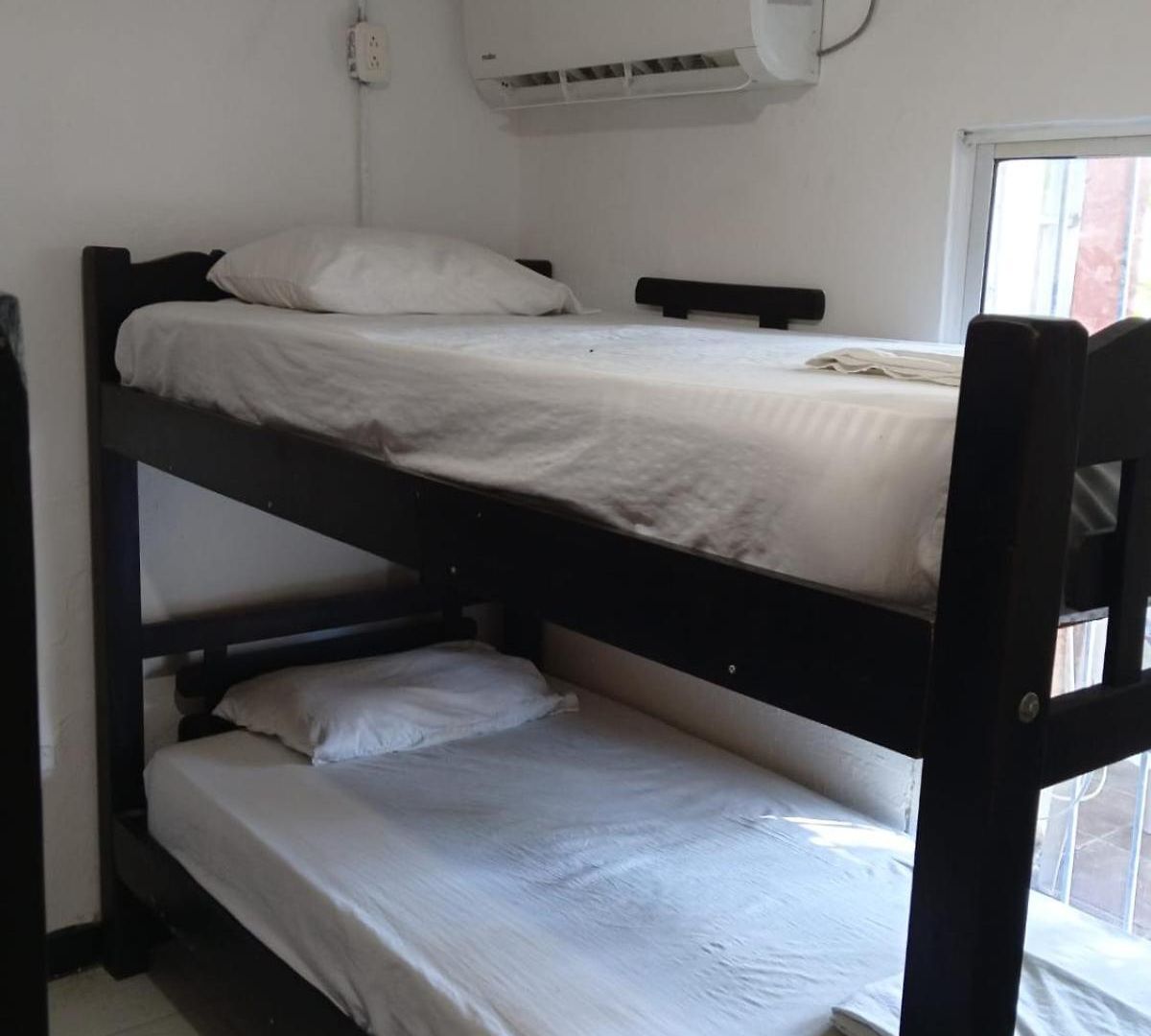 Shantyhostal *